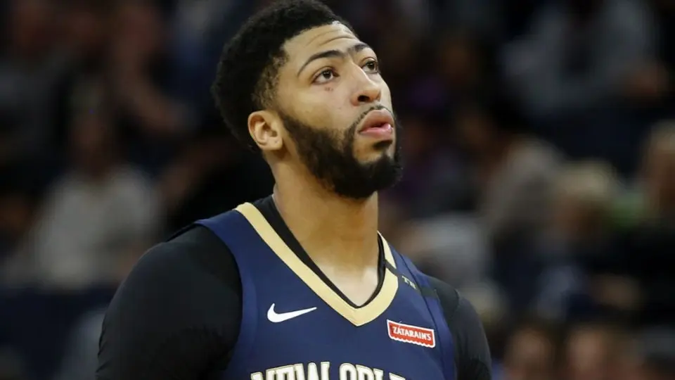 Anthony Davis solicitó su traspaso de los Pelicans