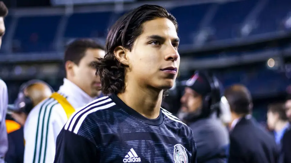 Betis pide al Tri que le de minutos a Lainez en juego vs Paraguay