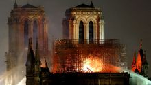 Trump da recomendación sobre cómo apagar el fuego en Notre Dame