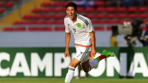 Uriel Antuna regresará al Manchester City