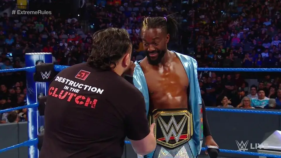 Kofi Kingston cobró venganza de Samoa Joe en SmackDown