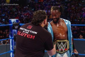 Kofi Kingston cobró venganza de Samoa Joe en SmackDown