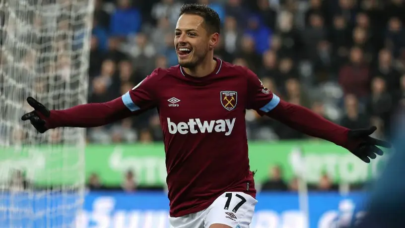 Chicharito recibe felicitaciones tras convertirse en papá