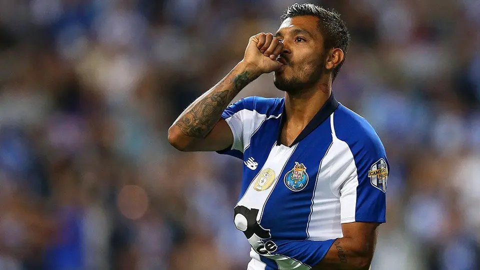 Jesús Corona se reencuentra con el gol vs Desportivo Aves