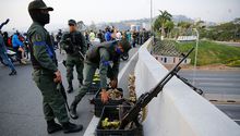 Juan Guaidó lidera alzamiento militar para derrocar a Maduro