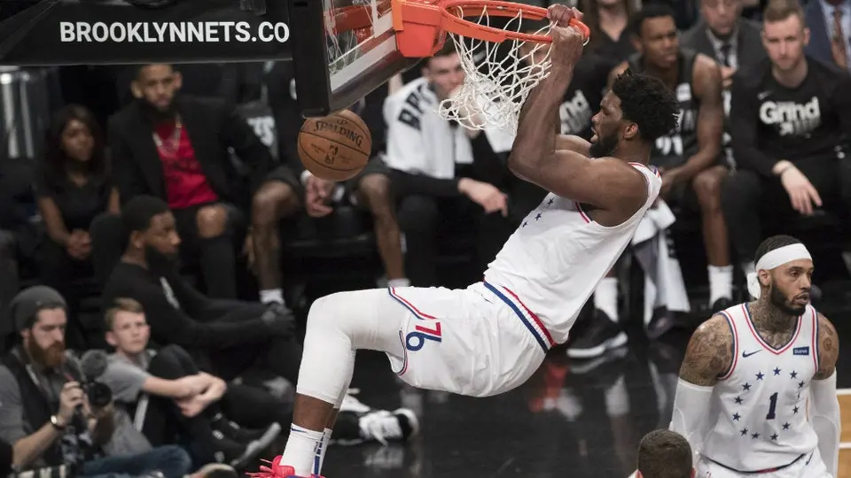 76ers viene de atrás y deja sobre la 'lona' a los Nets