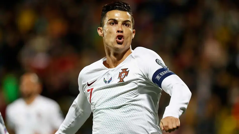 Cristiano Ronaldo anotó 'poker' en victoria de Portugal ante Lituania