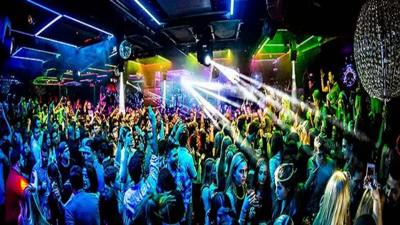 ¿Qué son los Boozy Brunches como al que fueron los seleccionados en Nueva York?