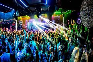 ¿Qué son los Boozy Brunches como al que fueron los seleccionados en Nueva York?