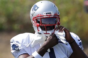 Antonio Brown estaría disponible para jugar contra los Miami Dolphins