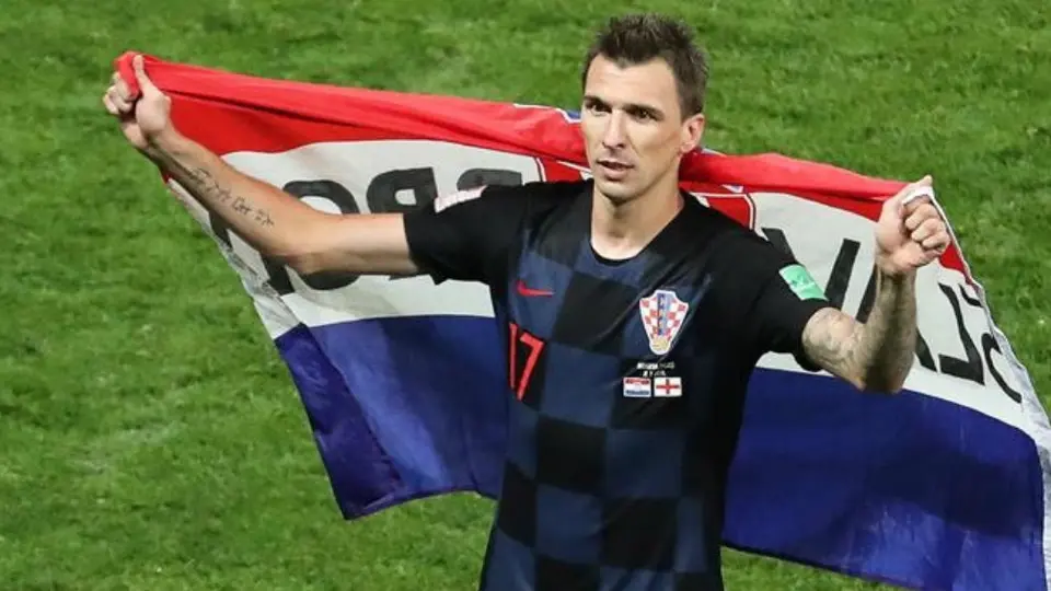 Mandzukic podría ser compañero de Carlos Vela en LAFC