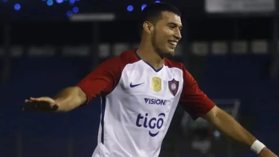 'Escobar tiene la intención de ir a Cruz Azul': Representante del jugador