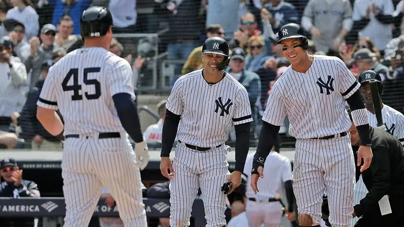 Yankees hace gala de poder para vencer a Orioles en Opening Day