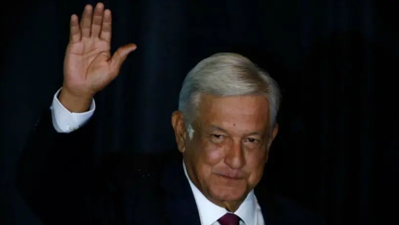 AMLO celebra a las mamás con mariachi en Palacio Nacional