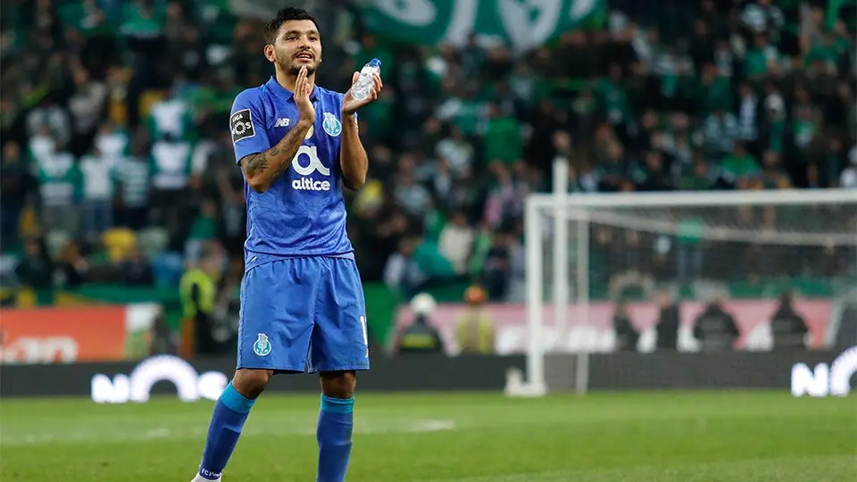 Tecatito podría entrar a la élite de los mejores pagados del Porto