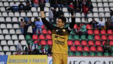 Portero de Dorados se tatúa en la pierna el rostro de Maradona