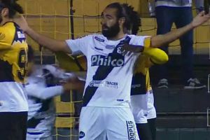 Jugadores de la Serie B de Brasil causan 'revuelo' por ser tan parecidos físicamente