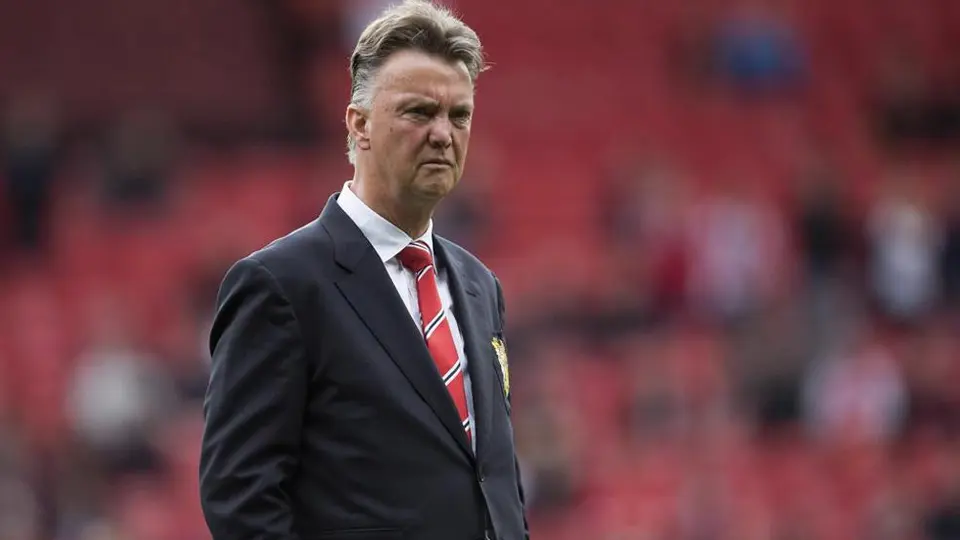 Louis van Gaal critica el estilo de juego de Pep Guardiola