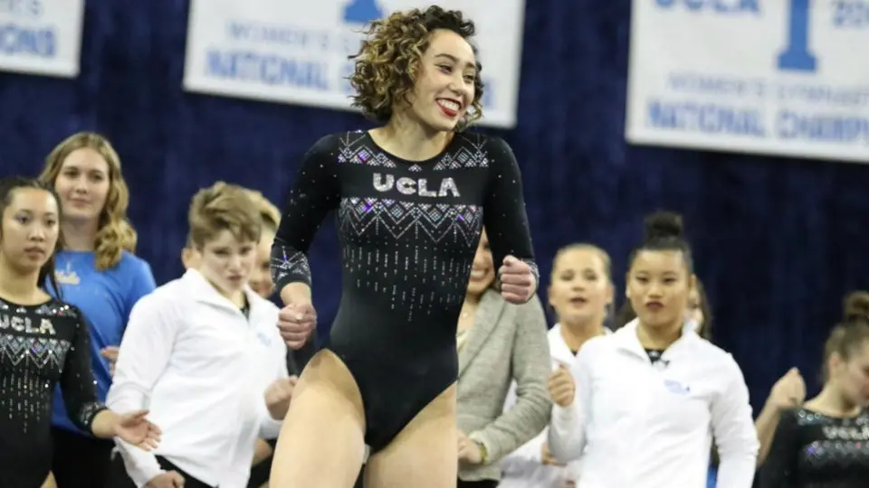 Katelyn Ohashi asombra al mundo con rutina perfecta de gimnasia