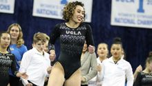 Katelyn Ohashi asombra al mundo con rutina perfecta de gimnasia