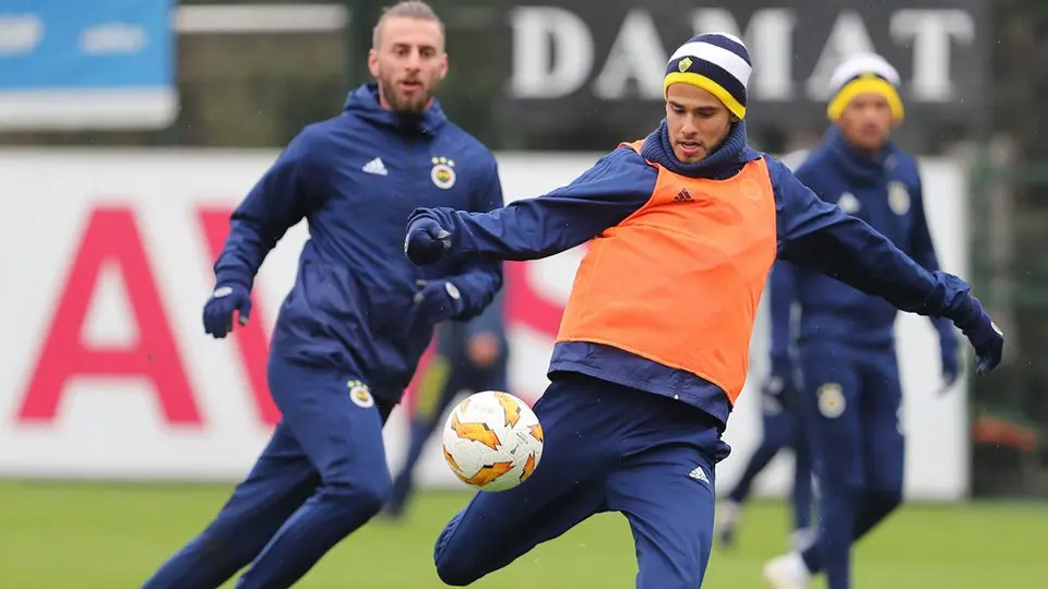 Fenerbahce hace oficial la salida de Diego Reyes al Leganés