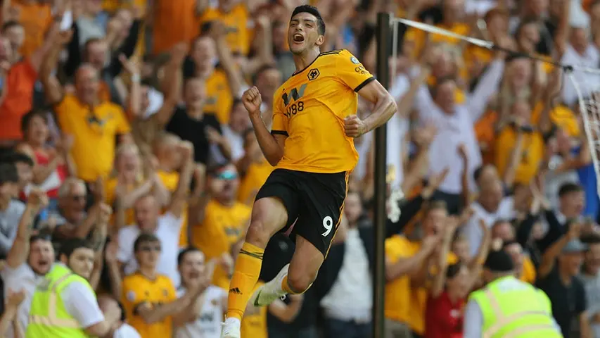 Raúl Jiménez celebra un gol con los Wolves | TWITTER @Raul_Jimenez9