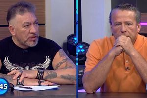 Alfredo Adame firma el contrato para la pelea con Carlos Trejo