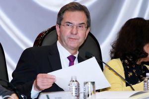 'Maestros podrán dar clases de inglés sin dominar el idioma': Esteban Moctezuma