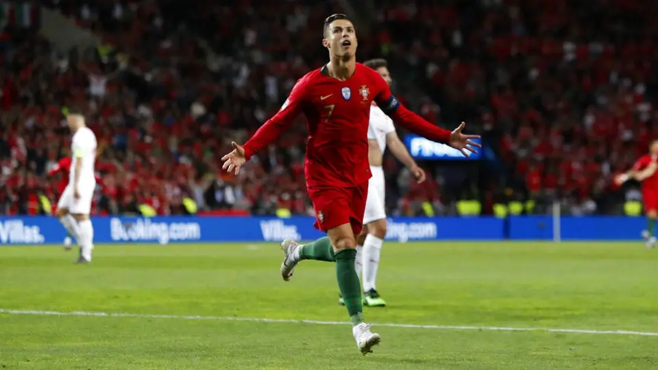Cristiano Ronaldo realiza gran gesto por un pequeño fan