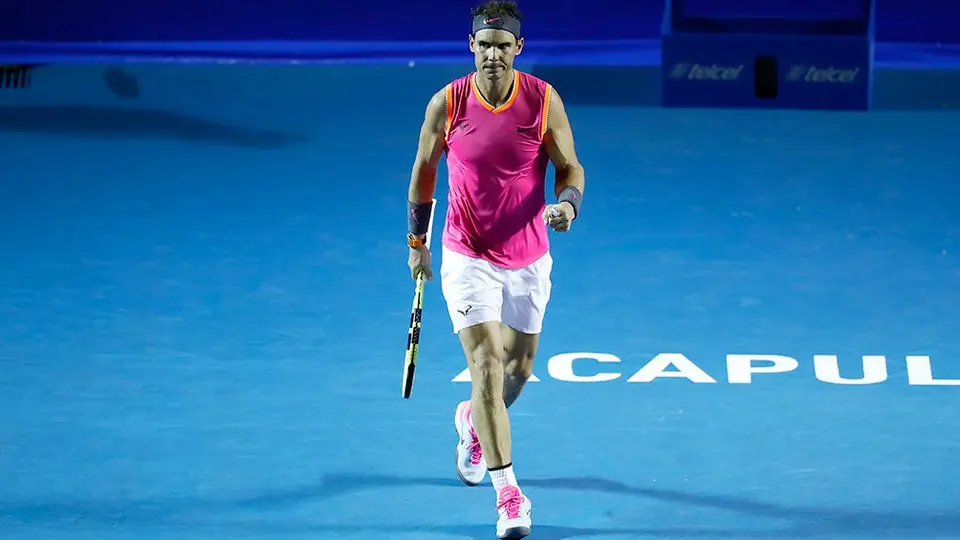 Rafa Nadal triunfa en su regreso al Abierto Mexicano