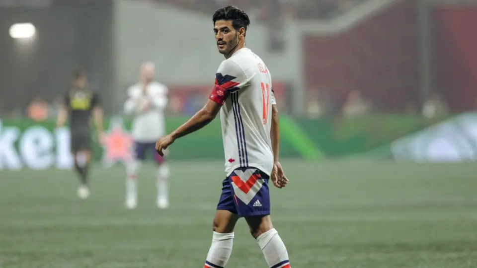Carlos Vela ya tendría un acuerdo para fichar con el Barça