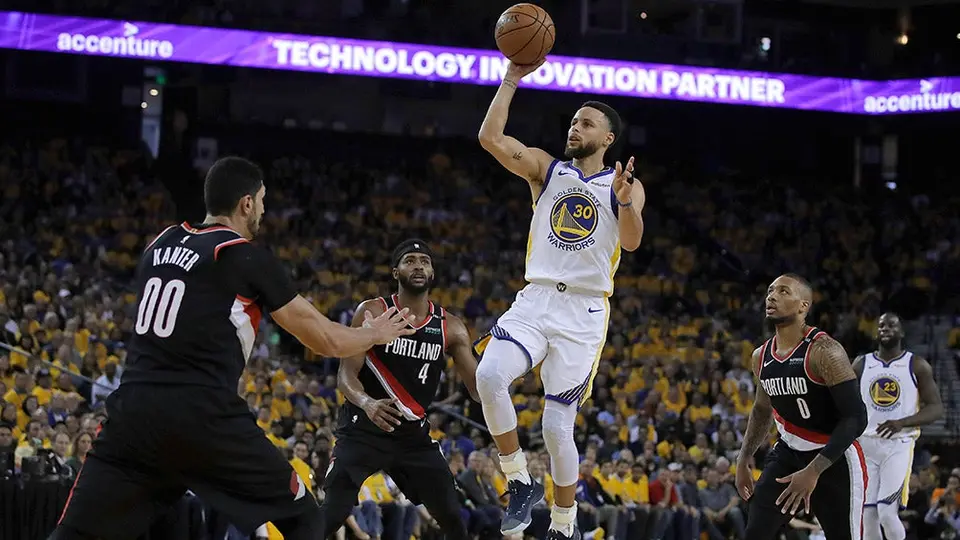 Warriors supera sin problemas a Blazers en Juego 1 de la Final del Oeste