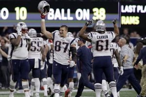 Gronkowski podría volver a Patriots si Brady se lo pidiera