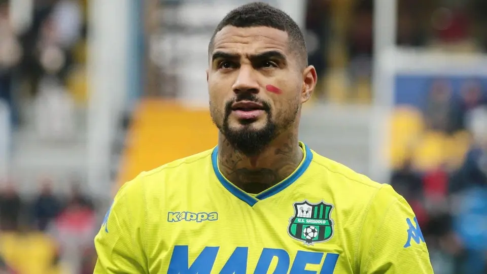 Barcelona hace oficial el fichaje de Kevin-Prince Boateng