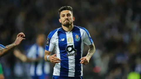 Porto vence a Marítimo y recupera provisionalmente el liderato