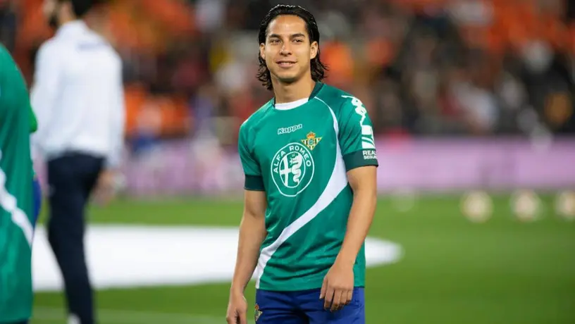 Lainez presume foto con Messi tras el Betis vs Barcelona