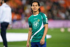 Lainez presume foto con Messi tras el Betis vs Barcelona