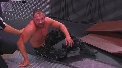 Jon Moxley se enfrentó a Killer Kross en empresa independiente