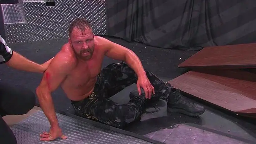 Jon Moxley se enfrentó a Killer Kross en empresa independiente