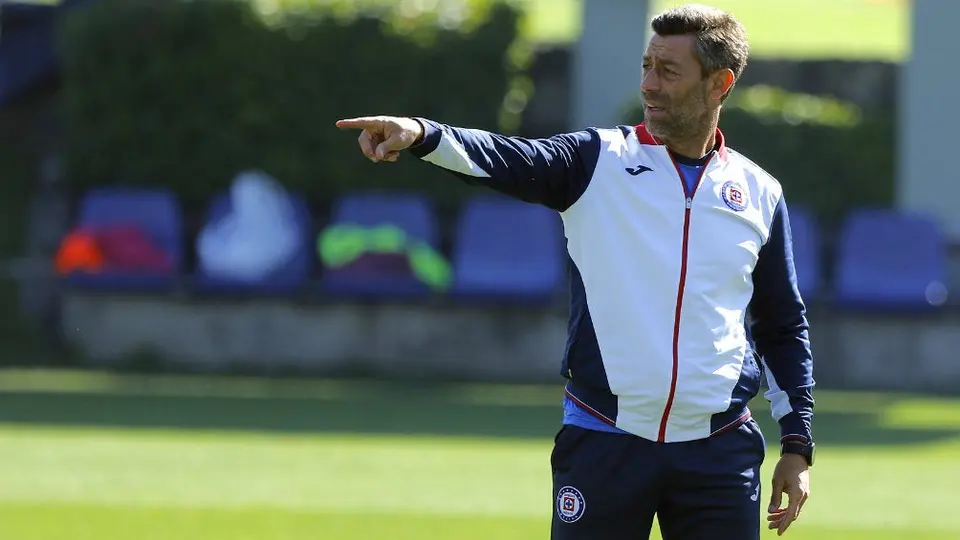 Caixinha perfecciona su once para enfrentar a Querétaro