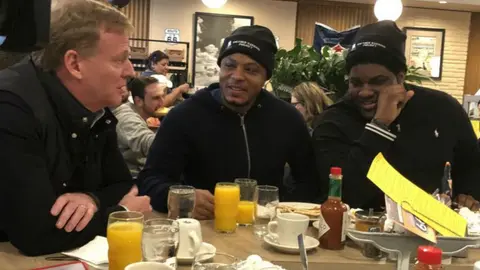 Roger Goodell regala boletos para el Super Bowl LIII