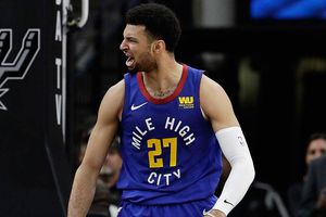 Nuggets vence a Spurs y empata la serie 2-2