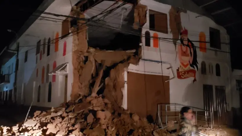 Sismo de 8 grados de magnitud sacudió a Perú