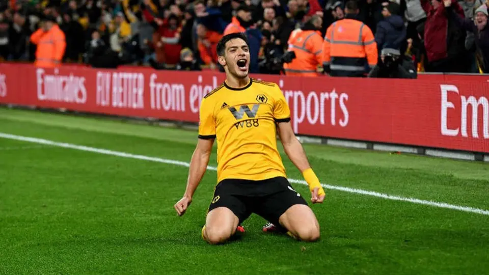 Raúl Jiménez anota nuevo doblete con Wolverhampton en Europa League