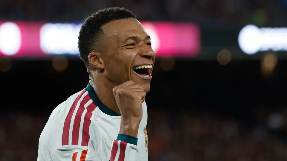 Kylian Mbappé festeja durante un partido con Real Madrid en LaLiga | AP