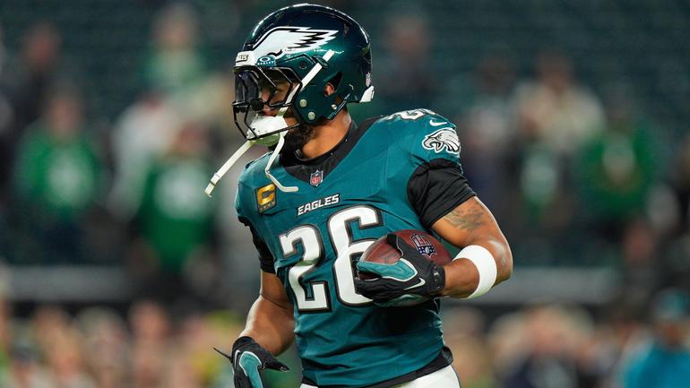 Saquon Barkley aportó puntos con Eagles ante Dallas | AP