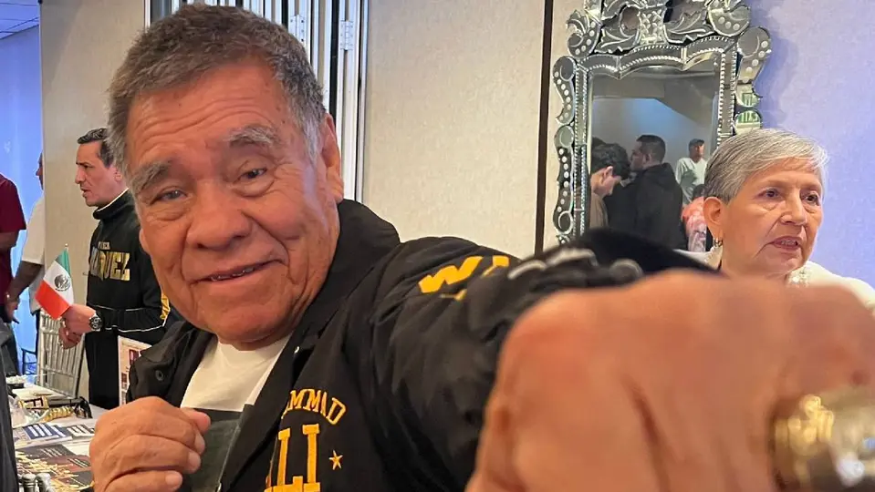 Rubén ‘Púas’ Olivares es considerado dentro del top de los boxeadores más importantes del boxeo mexicano | X:@DonovanKasp