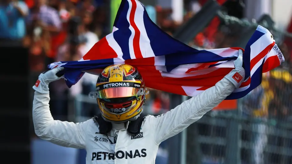 Lewis Hamilton en celebración en el Gran Premio de México en 2017 | IMAGO 7