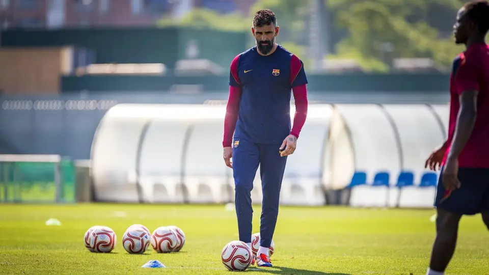 Unai Alba como entrenador de porteros en la filial de Barcelona | LINKEDIN: Unai Alba Pagadizabal