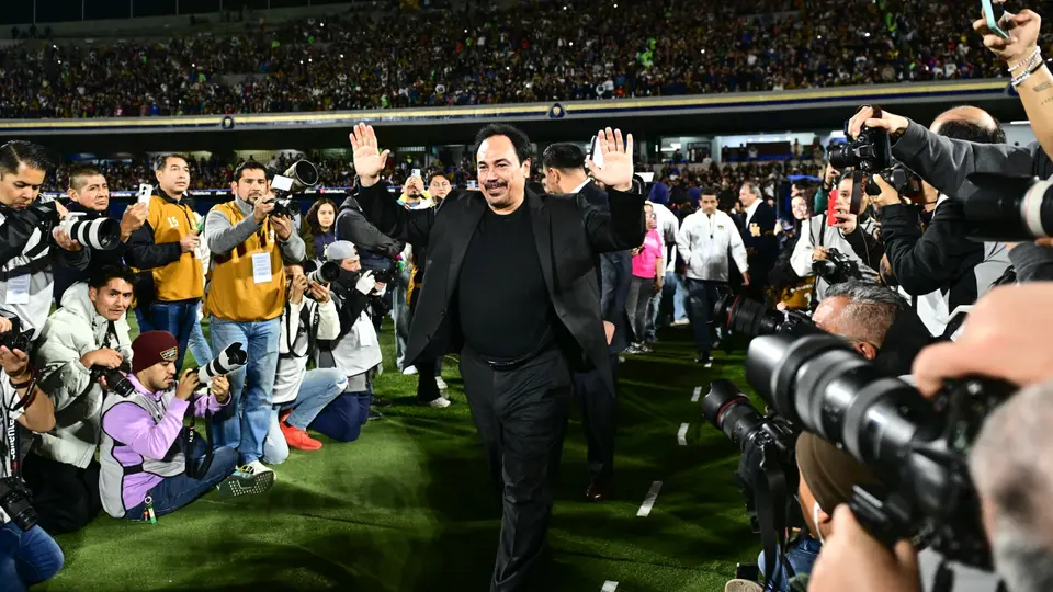 Hugo Sanchez fue reconocido en Ciudad Universitaria | MEXSPORT